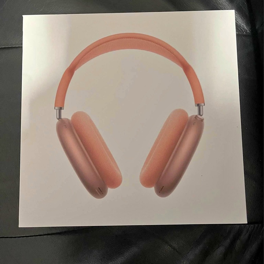 Wireless Over-Ear Headphones - Pink